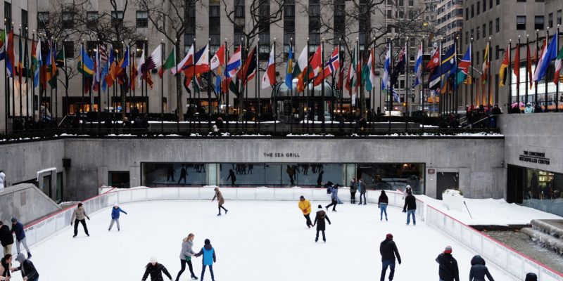 People ice skating in Rockefeller Center